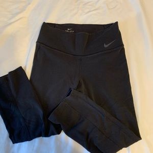 Nike cropped leggings
